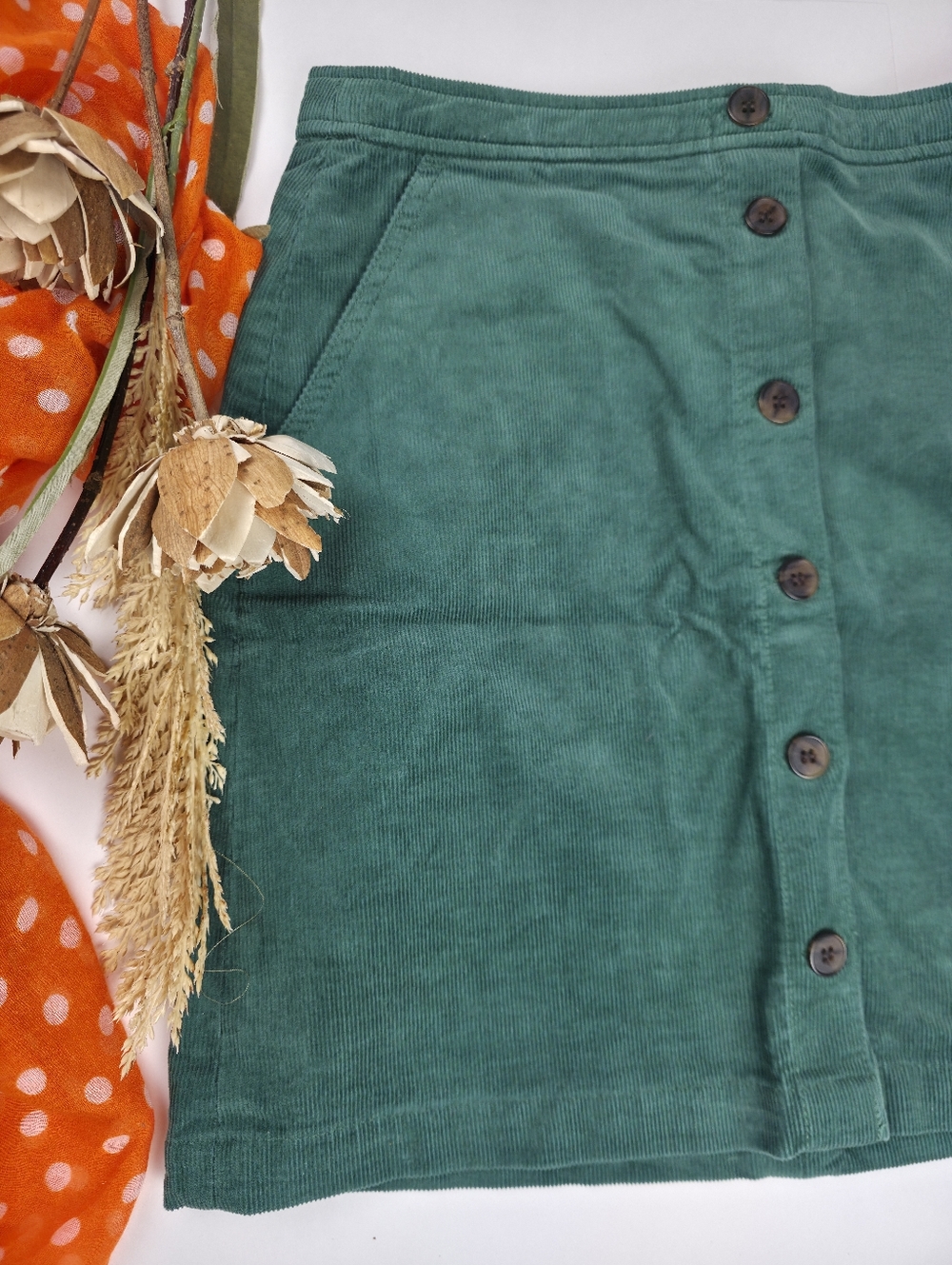 J. Crew Green Corduroy Button Detailed Lined  Skirt Sz 2 - Picture 2 of 9